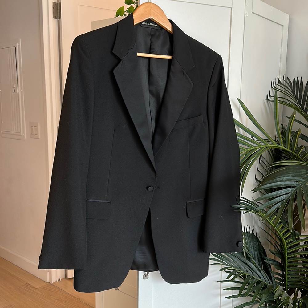 Kilburne & Finch Tuxedo Jacket (Men’s), Size 40R
